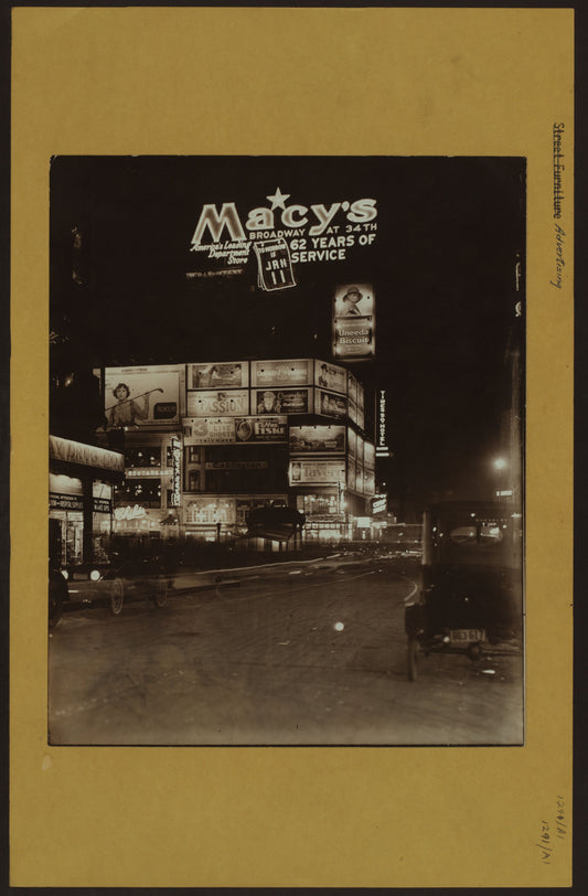 Art Print - Advertisements - [Advertising signs and billboards - Advertising Macy's at Broadway and West 34th Street.]