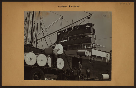 Art Print - Workmen and laborers - [Unloading newsprint from Sweden at an East River pier.]