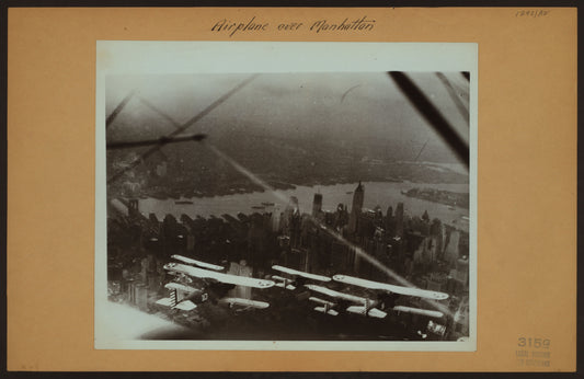 Art Print - Airplanes over Manhattan [during Army maneuvers.]